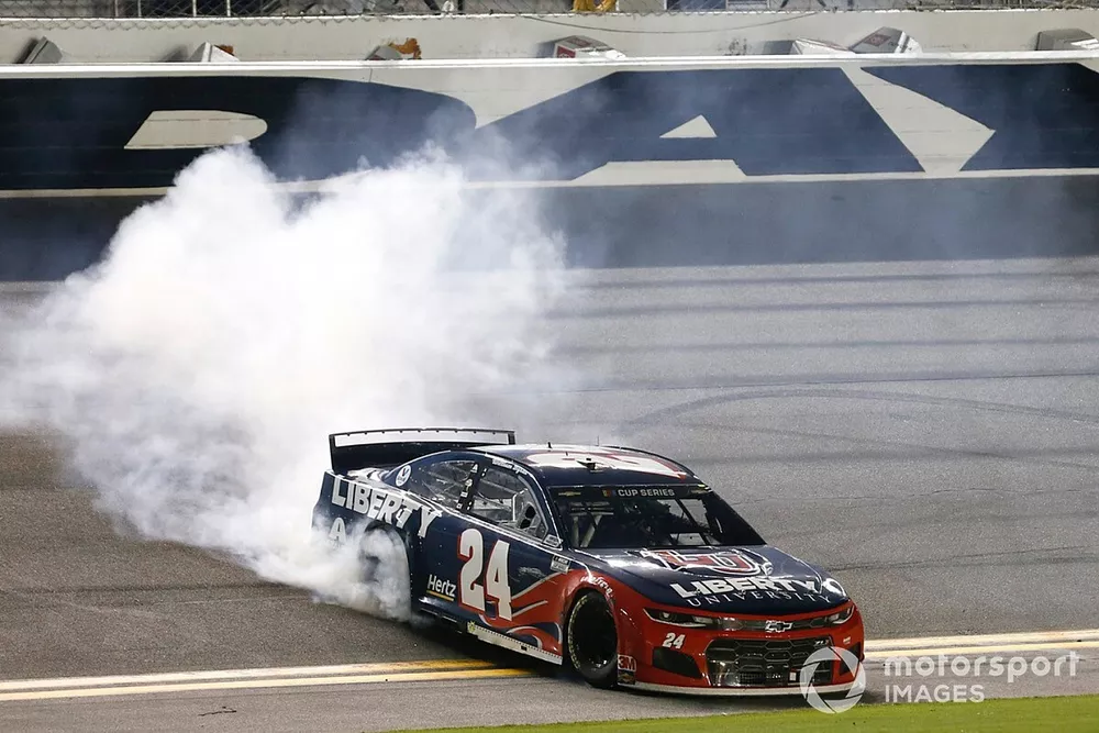 Race Winner William Byron, Hendrick Motorsports, Chevrolet Camaro