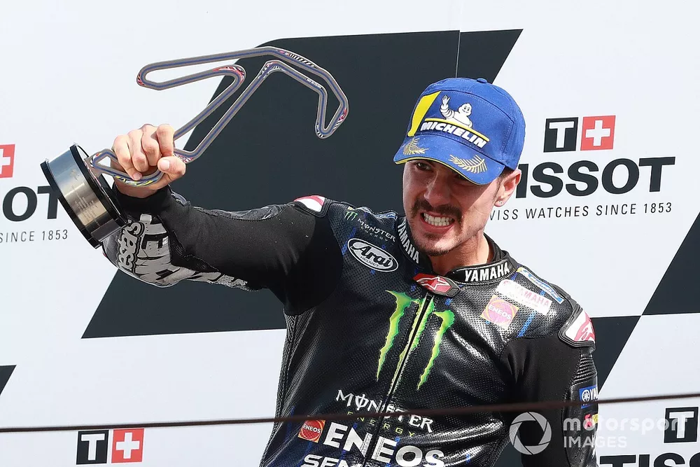 Podio: ganador Maverick Vi&ntilde;ales, Yamaha Factory Racing