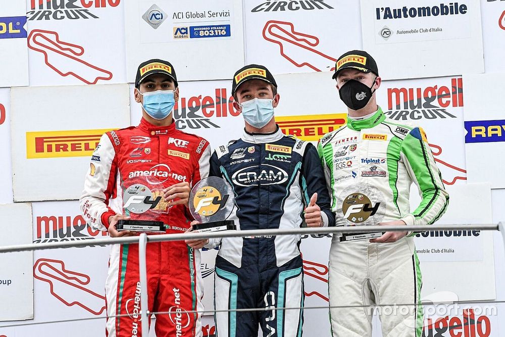 Il podio di Gara1: il vincitore della gara Andrea Rosso, Cram Motorsport Srl, secondo posto, Gabriel Bortoleto, Prema Powerteam, terzo posto, Ugran Filip-Ioan, Jenzer Motorsport