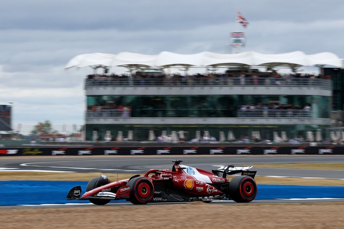 LIVE: F1 British GP updates - Charles Leclerc leads as FP3 is red-flagged |  Live text | Motorsport.com