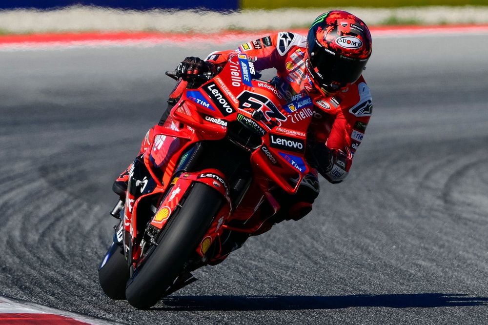 バニャイア サイン入りニースライダー PECCO BAGNAIA MotoGP