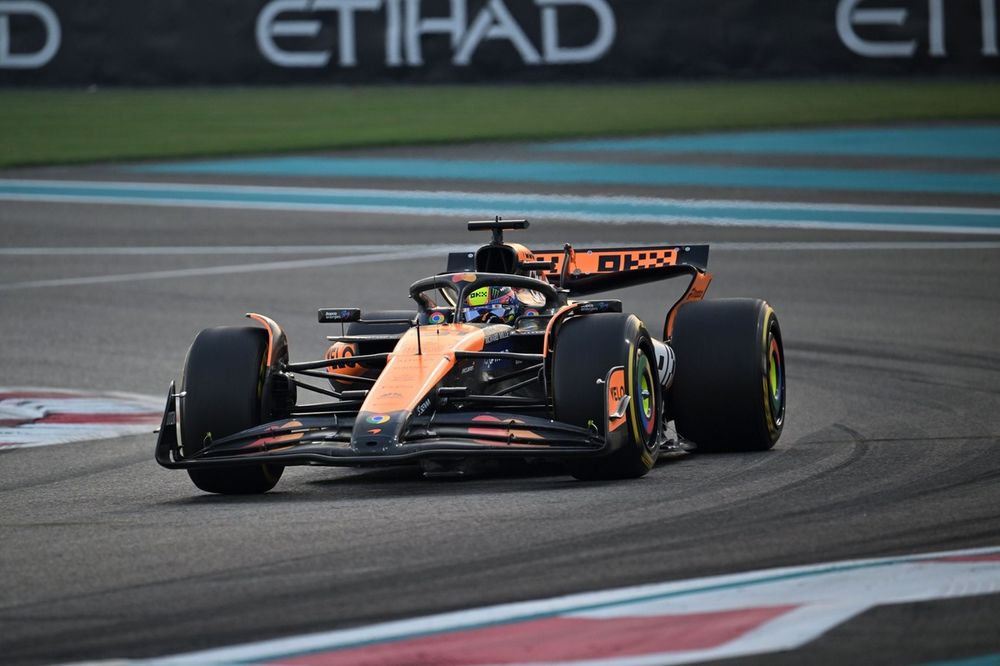 Oscar Piastri, McLaren MCL38