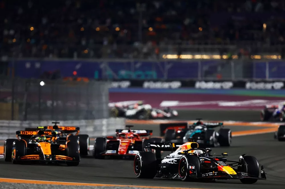Max Verstappen, Red Bull Racing RB20, Lando Norris, McLaren MCL38