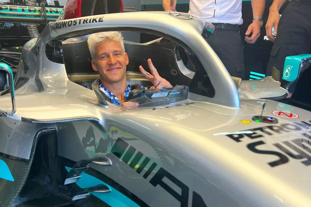 Fabio Quartararo in de Mercedes W13