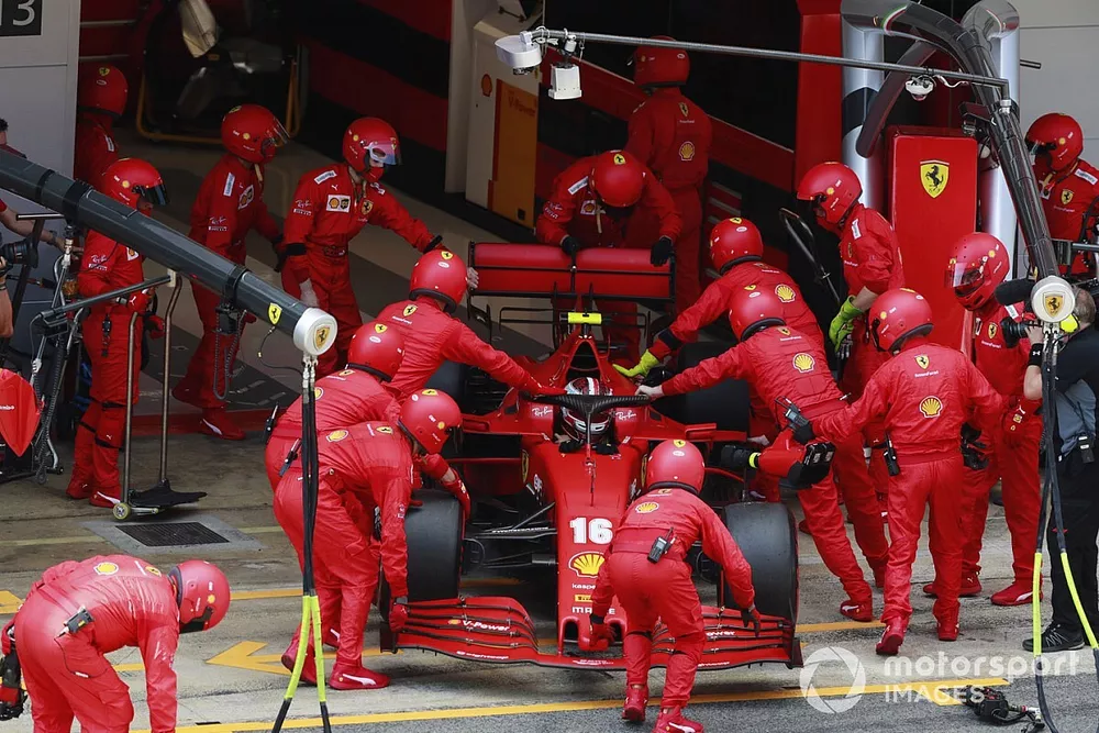Charles Leclerc, Ferrari SF1000 se retira debido a una falla el&eacute;ctrica