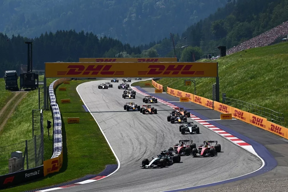 Charles Leclerc, Ferrari, Lewis Hamilton, Ferrari, George Russell, Mercedes