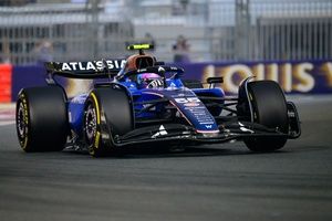 Sainz ziet 'grote contrasten' binnen Williams: "Team loopt op dat vlak echt achter"