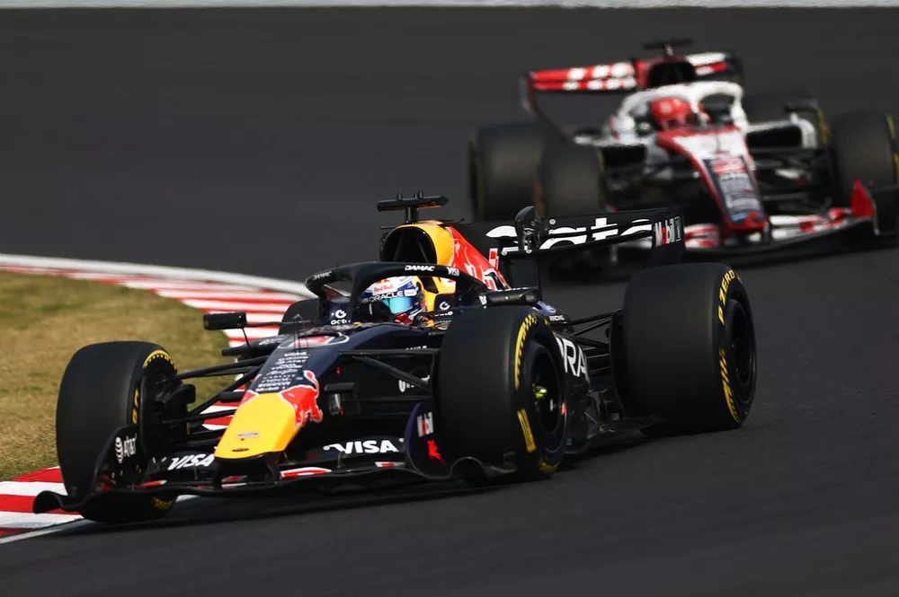 Max Verstappen, Red Bull Racing, Esteban Ocon, Haas F1 Team