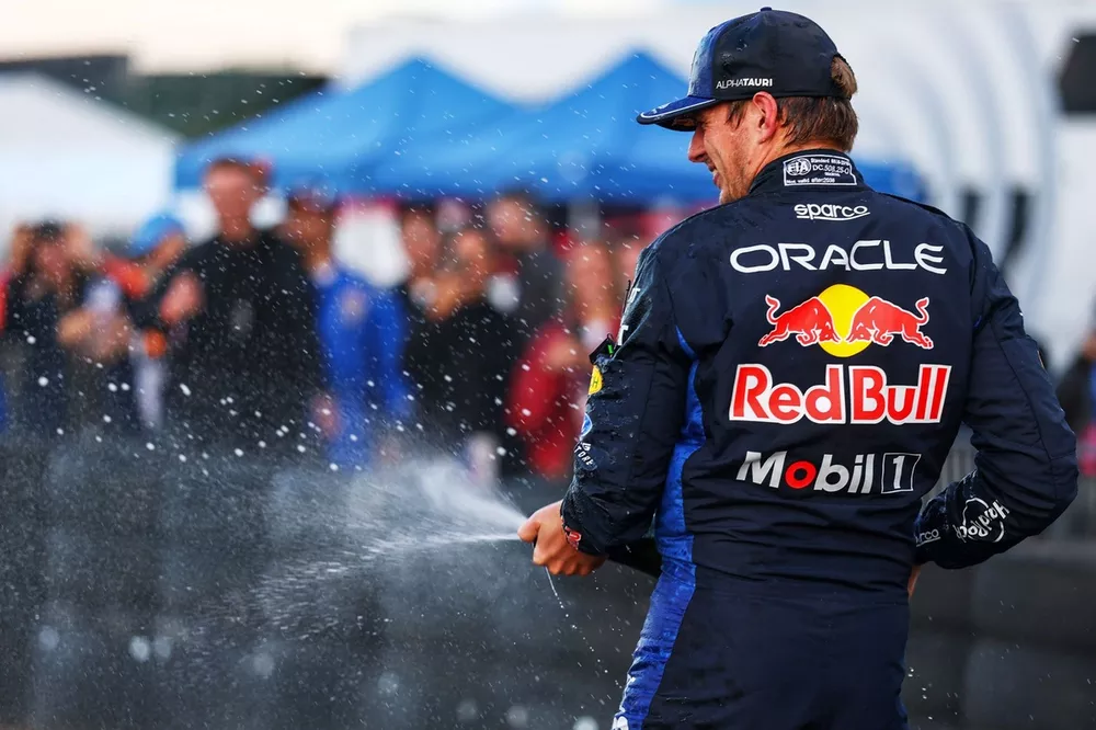 Max Verstappen, Max vs 100