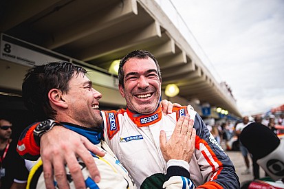 Constantino Jr vence e assume liderança da Porsche Cup