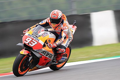 Márquez califica de "increíble" la pole de Rossi