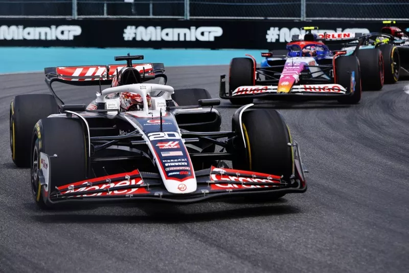 Teamchef: Durchfahrtstrafe würde "Magnussen-Problem" lösen