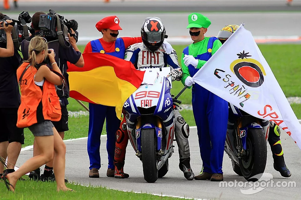 Campe&oacute;n de MotoGP 2010  Jorge Lorenzo, Fiat Yamaha Team celebra
