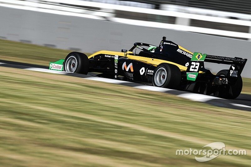 Caio Collet na Toyota Racing Series