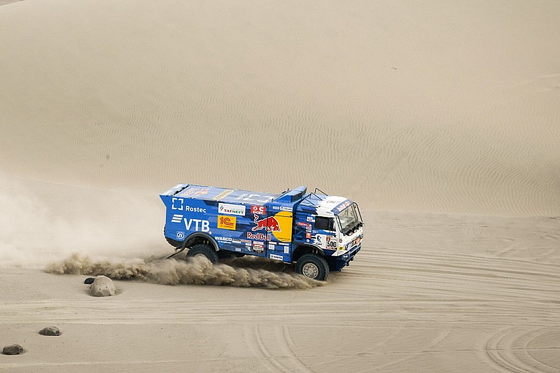 Дакар-2019, етап 2: напружене протистояння лідерів КамАЗ та IVECO