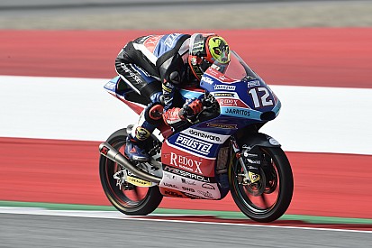 Bezzecchi coloca KTM na pole da Moto3 na Áustria