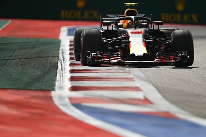 Verstappen na tweede en derde tijd: “Auto werkt zeer goed”