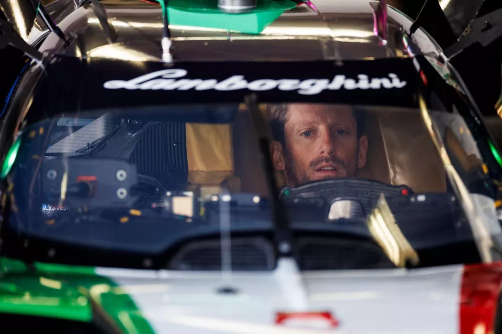 #63 Automobili Lamborghini Squadra Corse Lamborghini SC63: Romain Grosjean