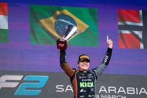 Enzo Fittipaldi estreia na Porsche Cup ao lado de Pedro Boesel em Portugal