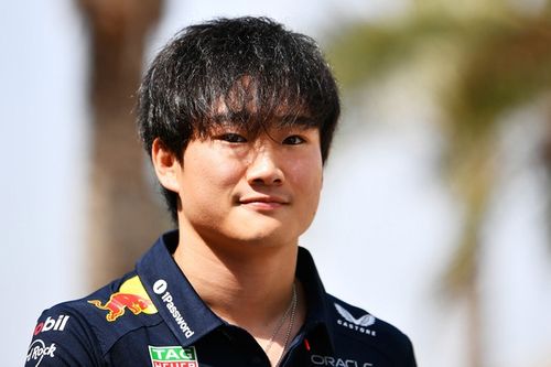 F1: Tsunoda afirma que falta de experiência é o que o impede de bater Verstappen