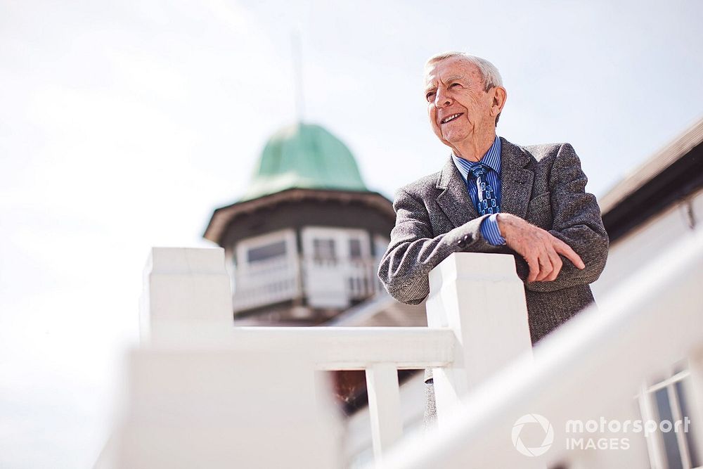 The “solemn promise” that cost quiet hero Brooks an F1 title