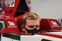Raikkonen: Mick Schumacher es una copia de su padre
