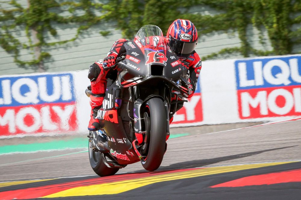 Maverick Vinales, Aprilia Racing Team