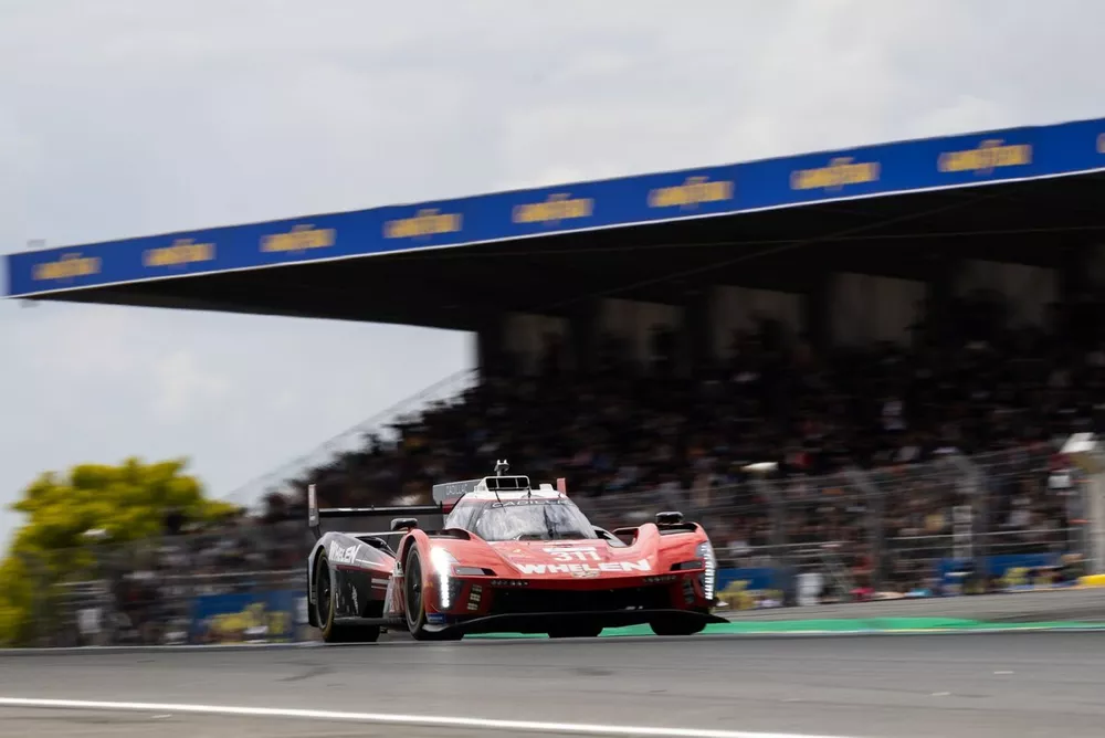 #311 Whelen Cadillac Racing Cadillac V-SeriesR: Pipo Derani, Jack Aitken, Felipe Drugovich