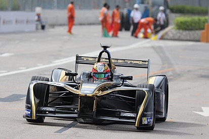 Hong Kong ePrix: Vergne tops interrupted final practice