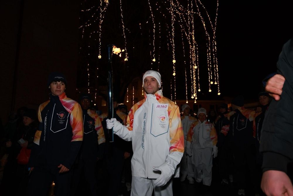 Bezzecchi, antorcha olímpica