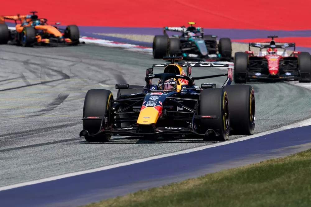 Charles Leclerc, Ferrari, Max Verstappen, Red Bull Racing