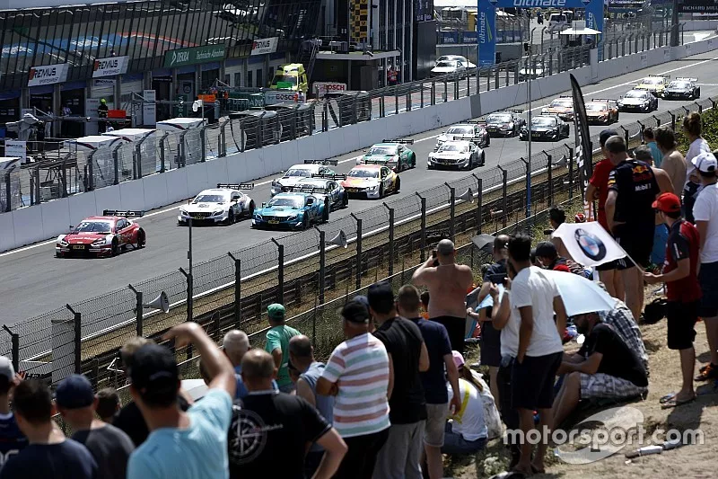Restart, Ren&eacute; Rast, Audi Sport Team Rosberg, Audi RS 5 DTM leads