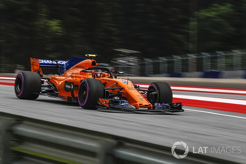 McLaren: Estamos “a anos de distância” de lutar por vitórias