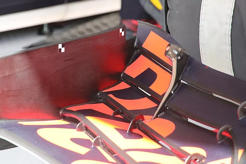 Red Bull Racing, dettaglio dell'ala anteriore