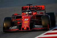 Para Vettel, novas asas dianteiras est&atilde;o &ldquo;muito feias&rdquo;