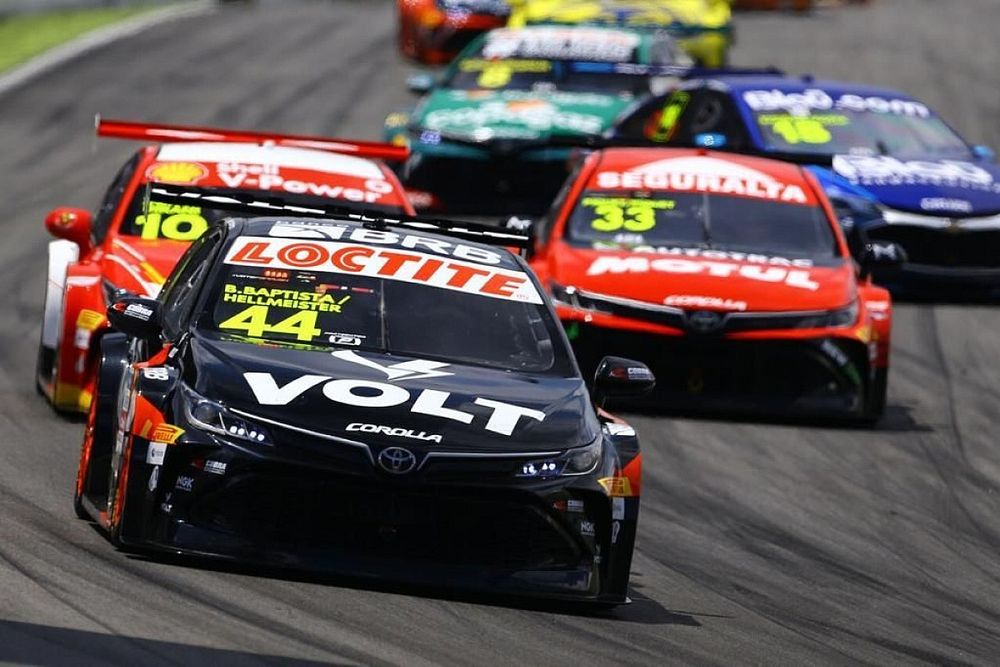 Carro de Bruno Baptista e Alan Hellmeister na Corrida de Duplas deste domingo em Interlagos