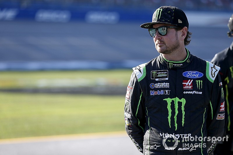 Kurt Busch critica a NASCAR por