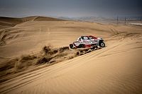 Al Attiyah comienza liderando el Dakar por delante de Sainz
