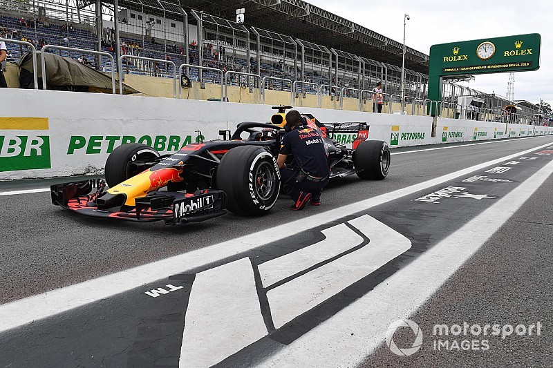 Ricciardo'nun turbo cezasına pist görevlisi neden olmuş