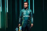 Aston Martin F1 muestra los nuevos monos de Alonso y Stroll para 2025
