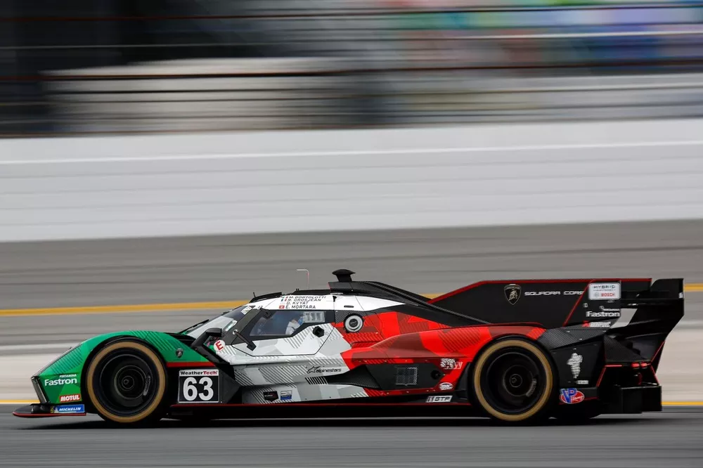 #63 Automobili Lamborghini Squadra Corse Lamborghini SC63: Mirko Bortolotti, Romain Grosjean, Daniil Kvyat, Edoardo Mortara