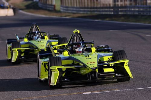 Beckmann marca el ritmo y Porsche lidera la carrera de simulaci&oacute;n