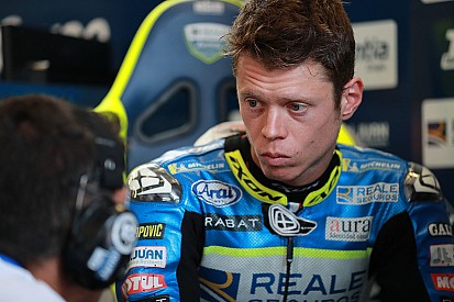 Rabat quebra perna após ser atingido pela moto de Morbidelli