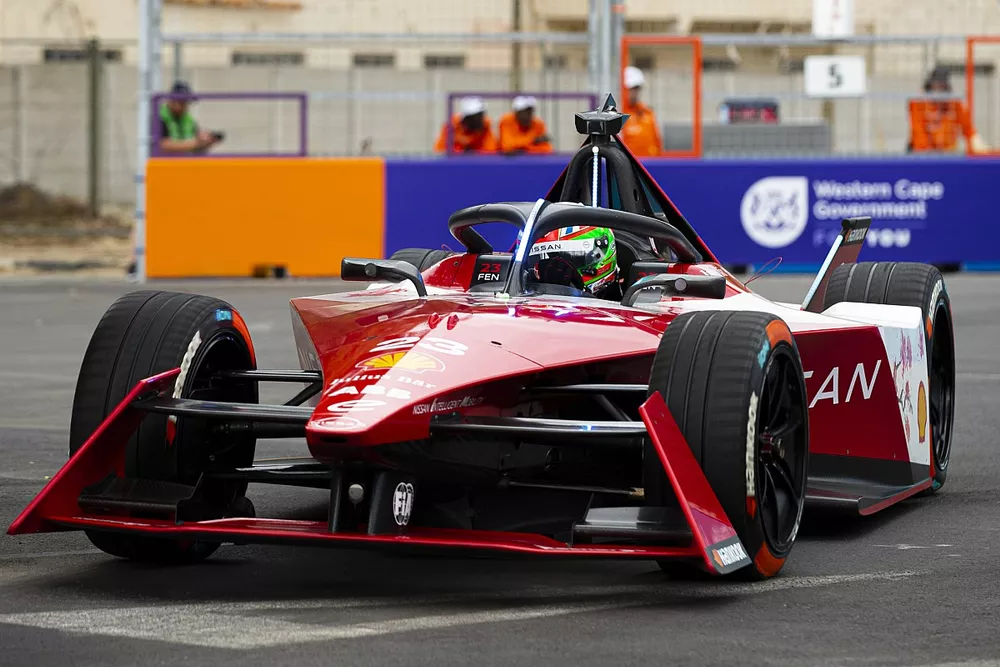 Sacha Fenestraz, Equipo Nissan de F&oacute;rmula E, Nissan e-4ORCE 04
