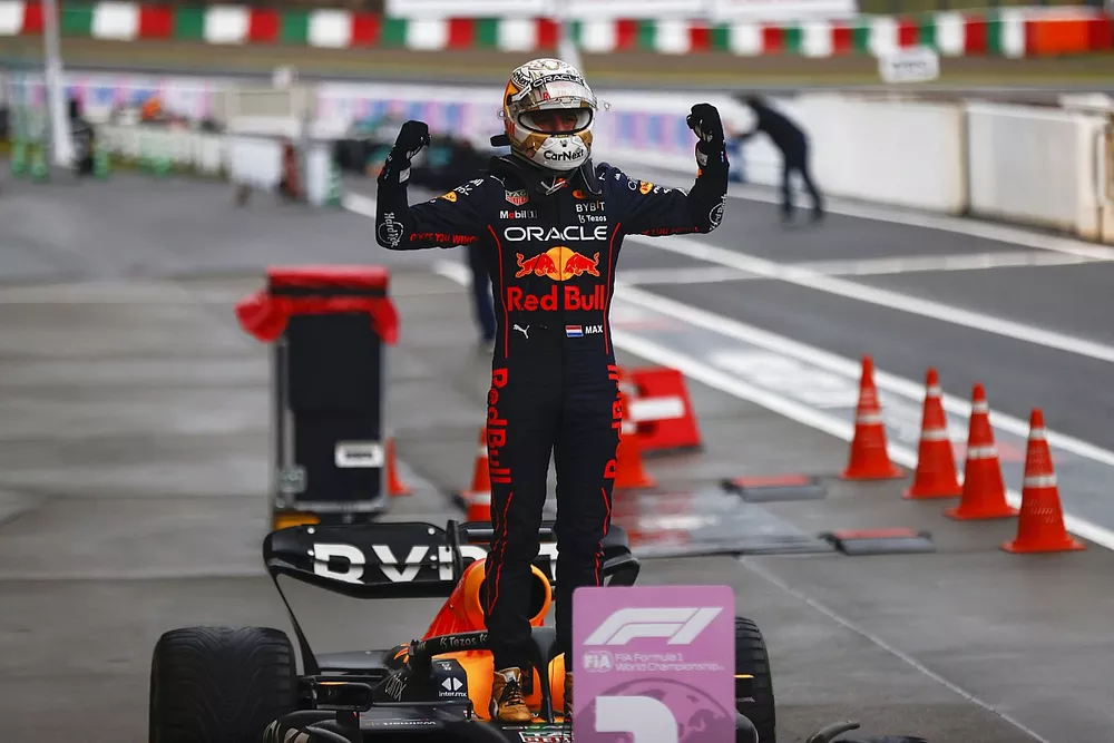 Max Verstappen, Red Bull Racing, f&ecirc;te sa victoire et son titre dans le parc ferm&eacute;