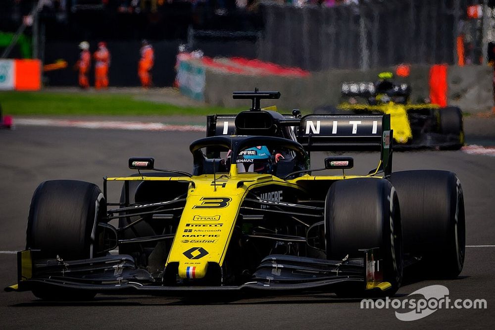 Daniel Ricciardo, Renault F1 Team R.S.19, Nico Hulkenberg, Renault F1 Team R.S.19