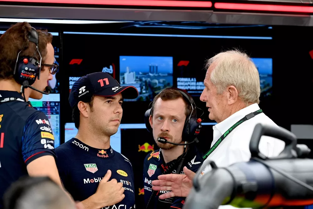 Sergio Perez, Red Bull Racing, with Helmut Marko, Consultant, Red Bull Racing