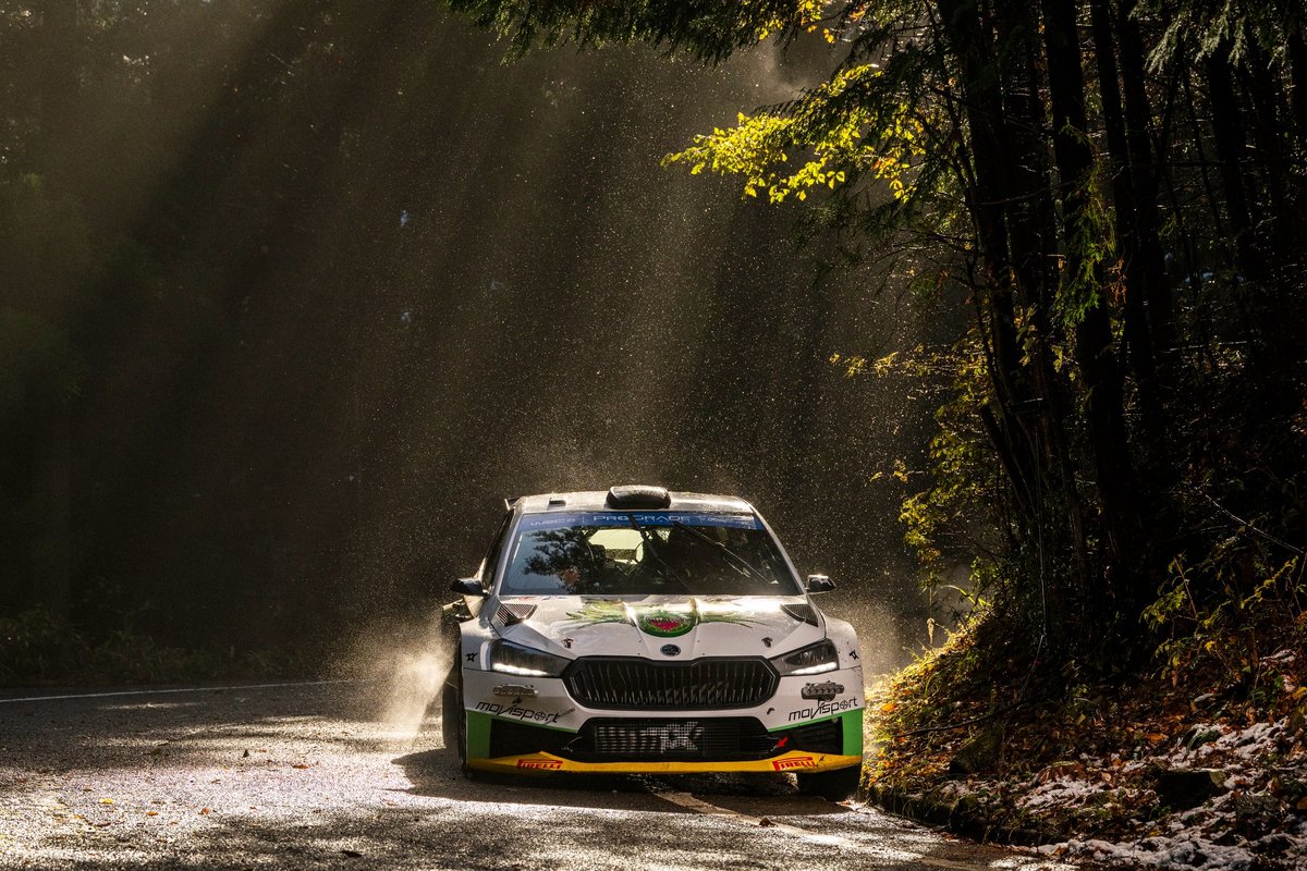 峠最速？ “藤原とうふ店”シュコダ駆るWRC2グリアジン、ラリー