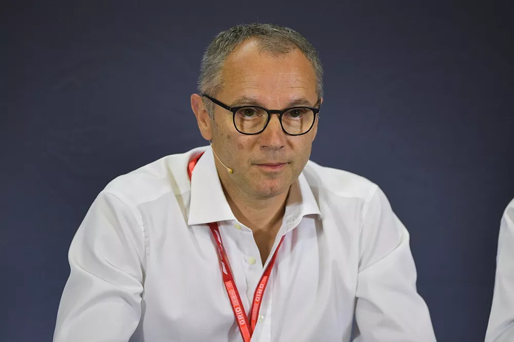 Stefano Domenicali en rueda de prensa sobre los nuevos neum&aacute;ticos de F2 
