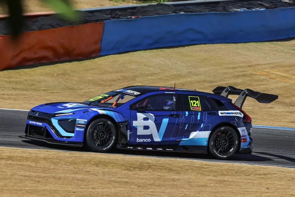 Felipe Baptista
(Rodrigo Ruiz/Car Racing)